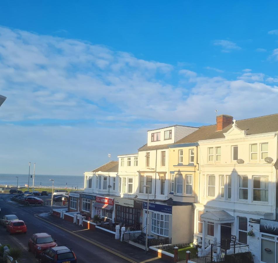 Beverley Dean - Children Over 5 Years Welcome - Continental Breakfast Bed and Breakfast Blackpool Exterior foto