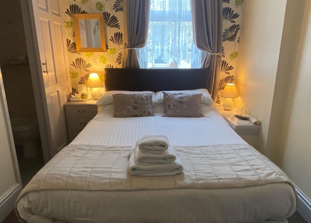 Beverley Dean - Children Over 5 Years Welcome - Continental Breakfast Bed and Breakfast Blackpool Exterior foto